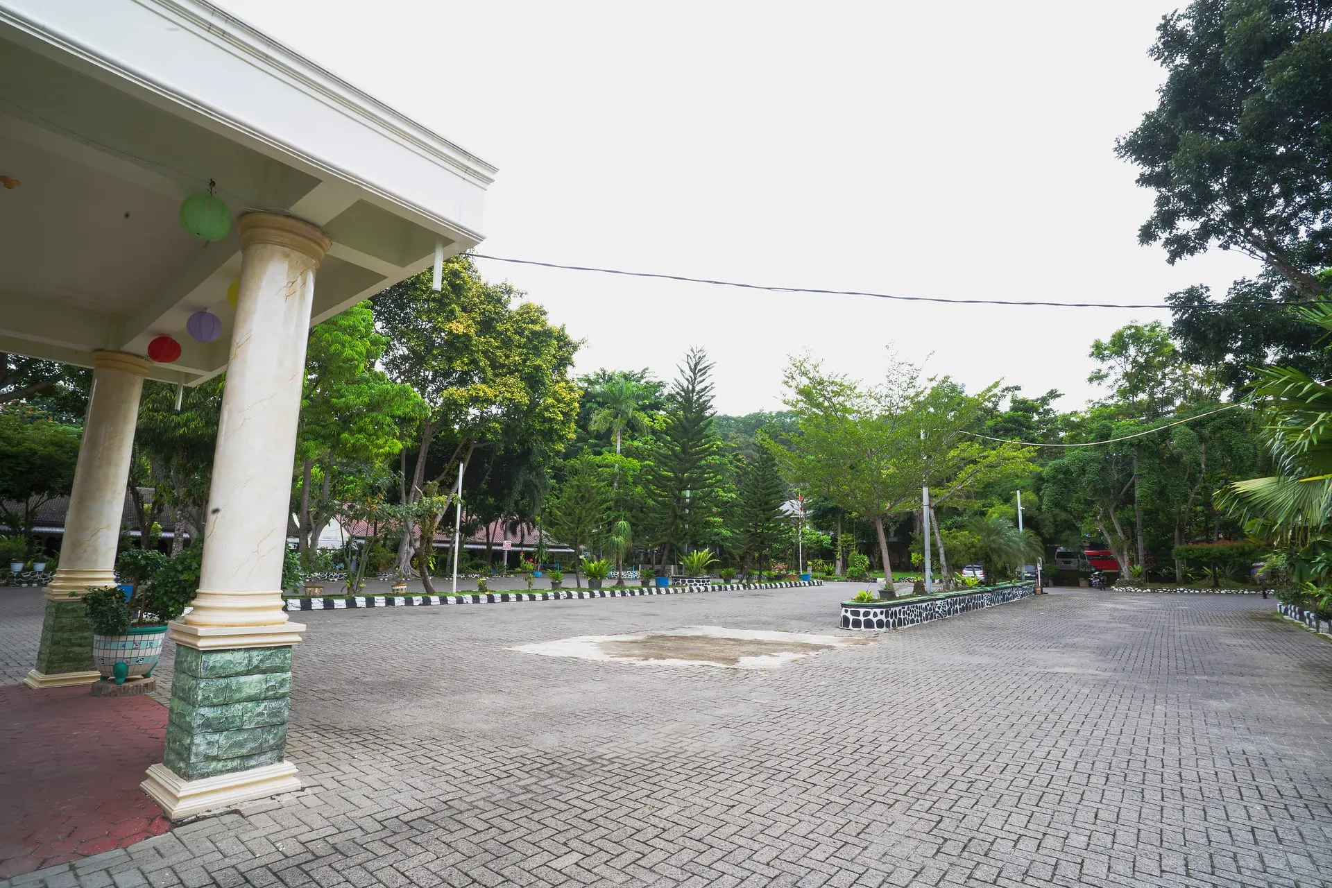 Hotel parking area and entrance pavilion