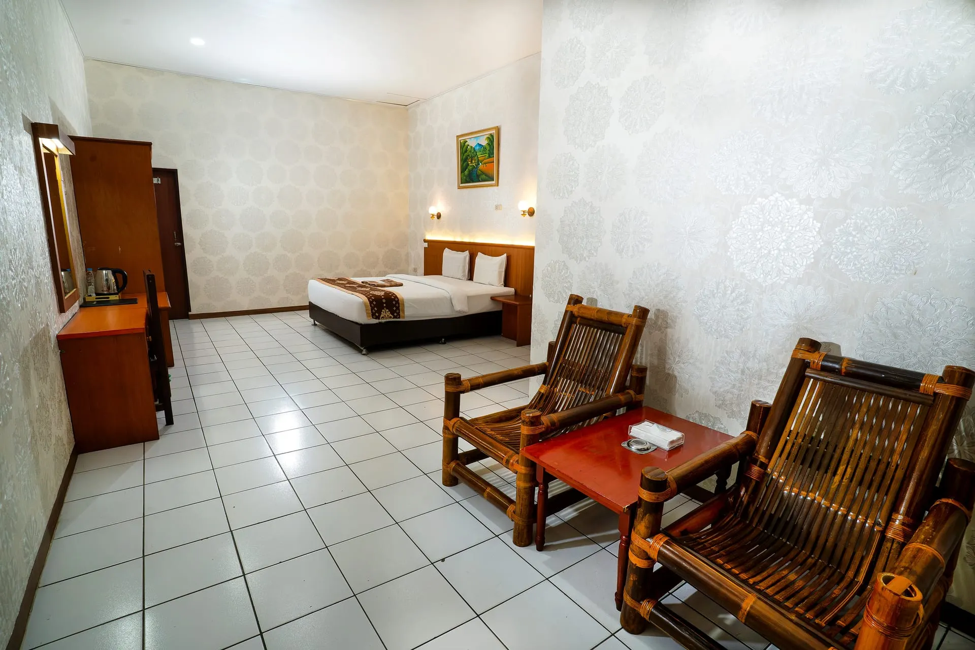 Superior Room with bamboo lounge chairs